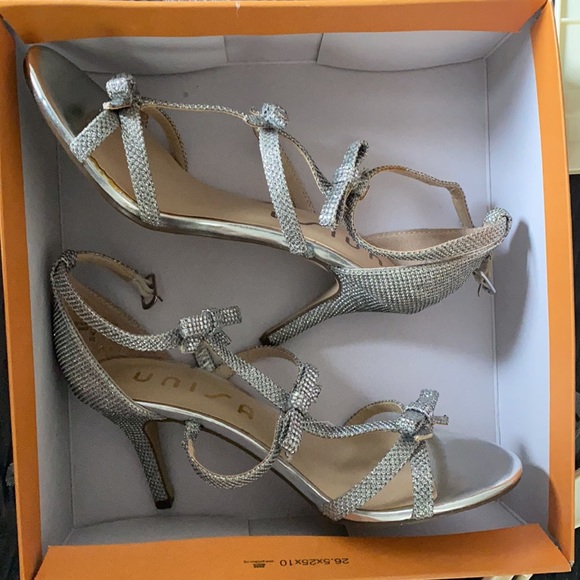 Women’s shoes - Picture 2 of 2